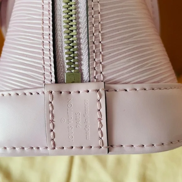 NWT Louis Vuitton Alma Bb Light Pink M22620 with Dust Bags, Box and Shopping Bag - Picture 5 of 16